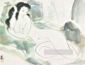 横たわる裸の古い中国の墨